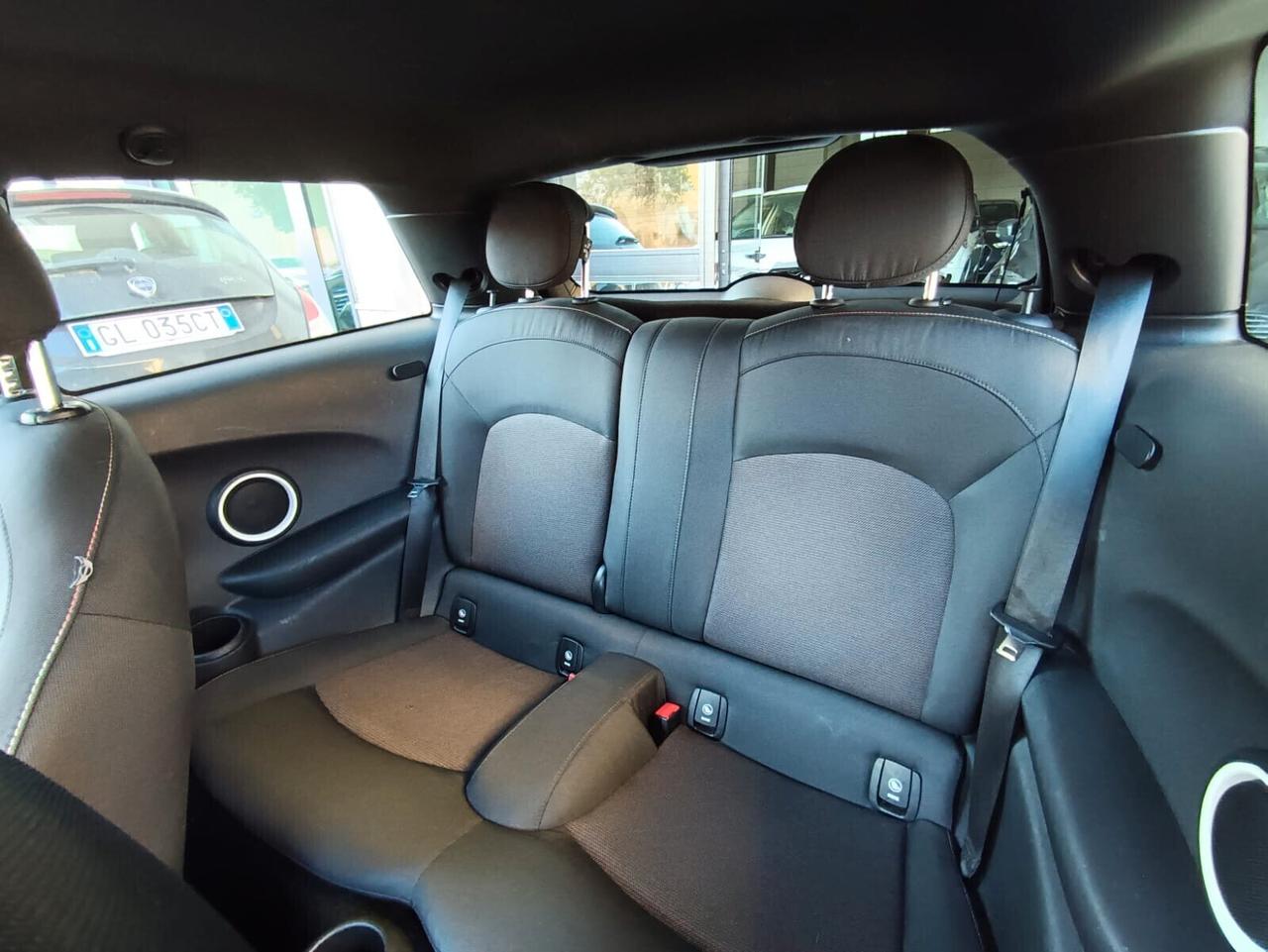 Mini Mini 1.5 Cooper D 115 cv