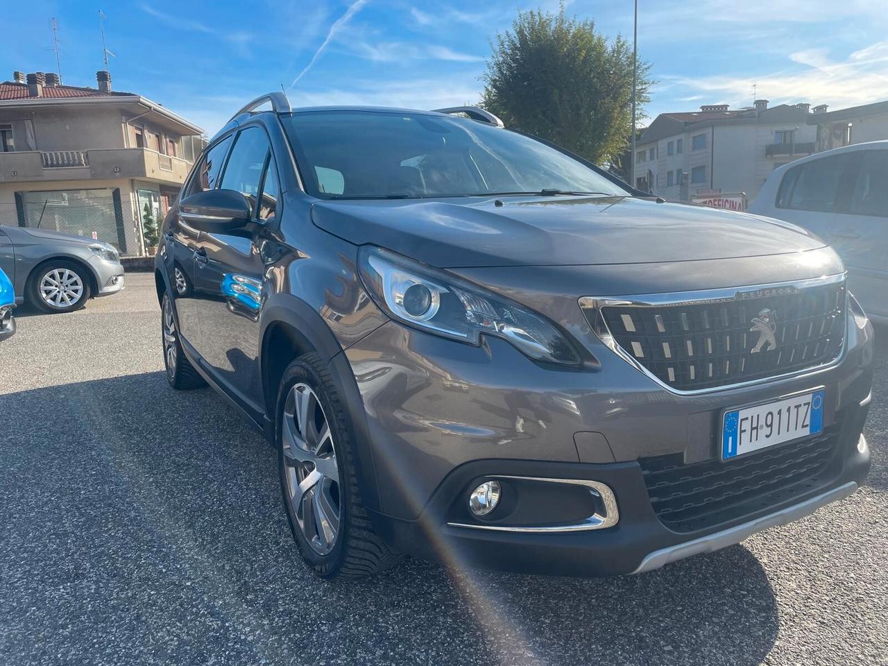 Peugeot 2008 BlueHDi 120 Allure