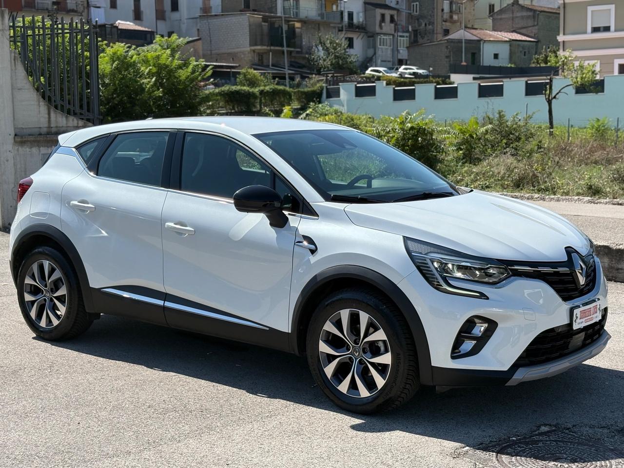 Renault Captur TCe 100 CV GPL ORIGINALE FULL/LED