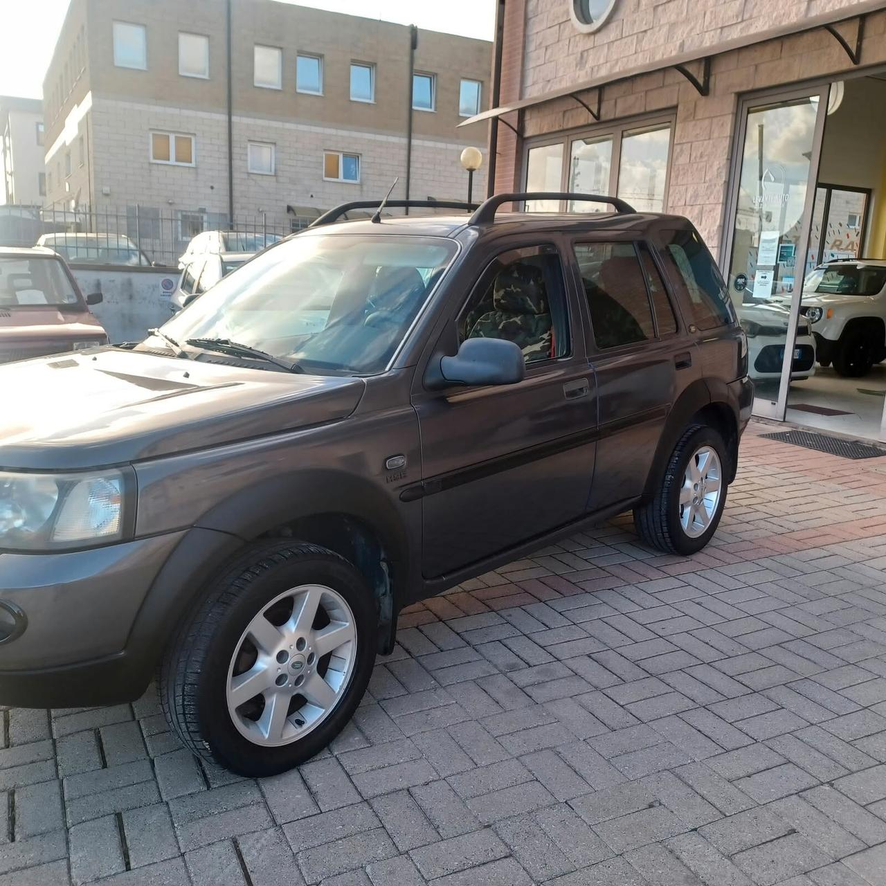4X4 INDISTRUTTIBILE FREELANDER 2.0 TDI