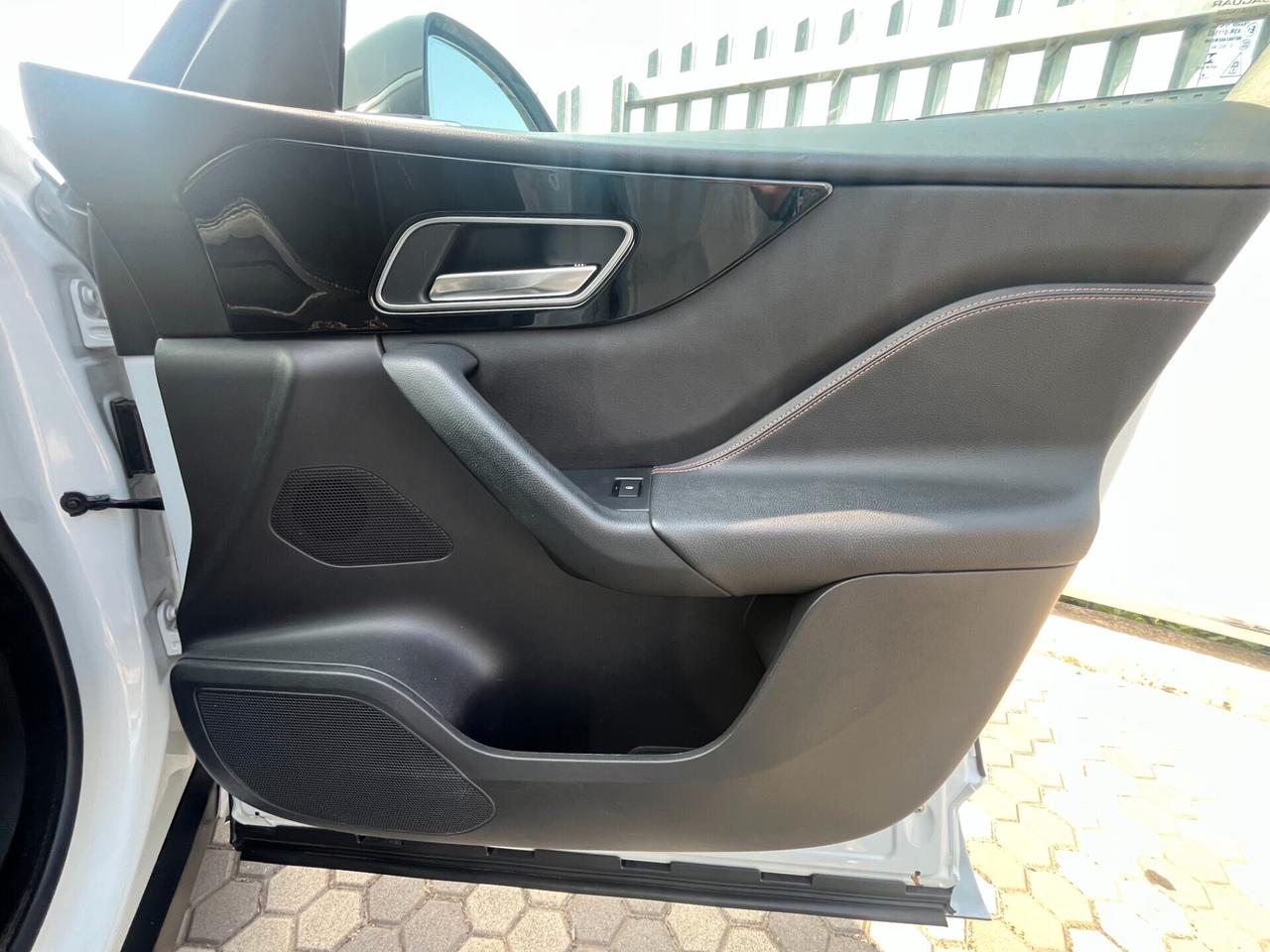 Jaguar F-Pace 2.0 D 180 CV AWD aut. Prestige