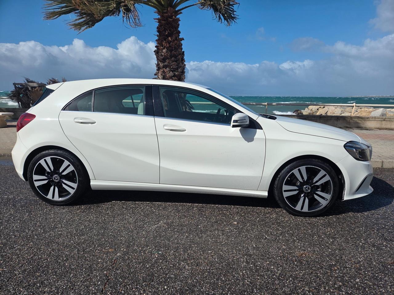 Mercedes-benz A180d Sport White restay7G2017