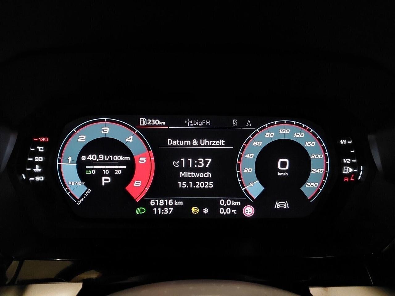 Audi A3 SPORTBACK 35 TDI S tronic S LINE / FARI MATRIX / NAVI / R17