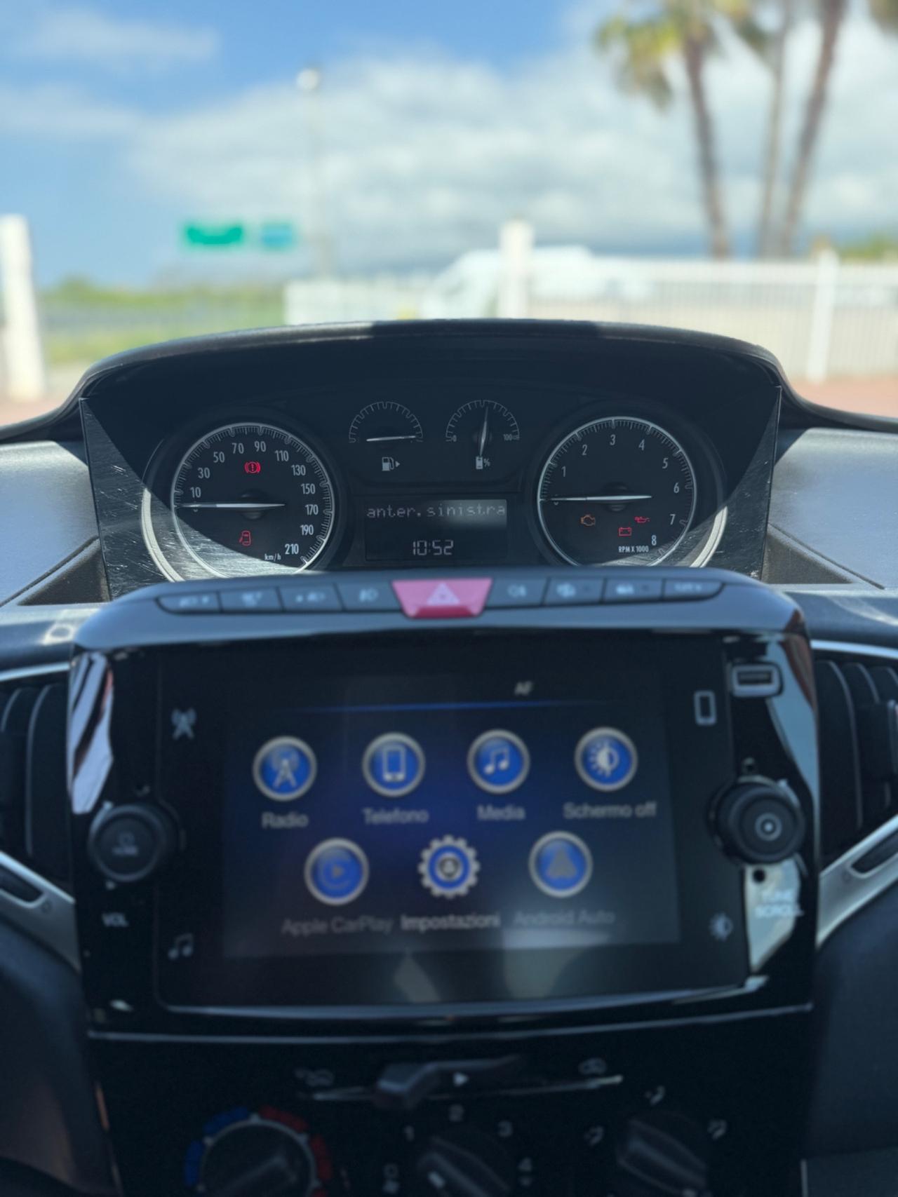 Lancia Ypsilon 1.0 Hybrid 69cv