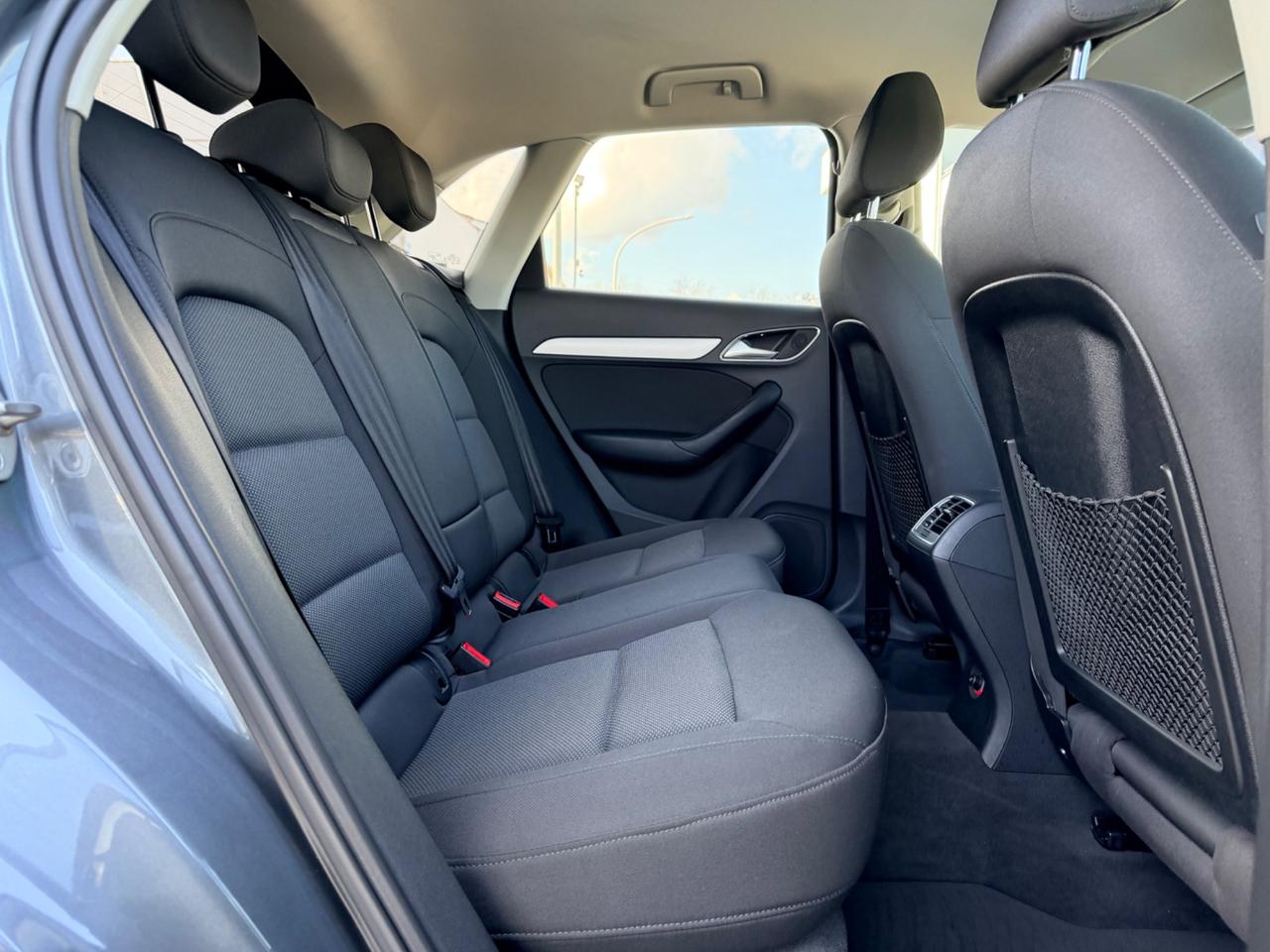 Audi Q3 2.0 TDI 120CV S tronic Sport in garanzia