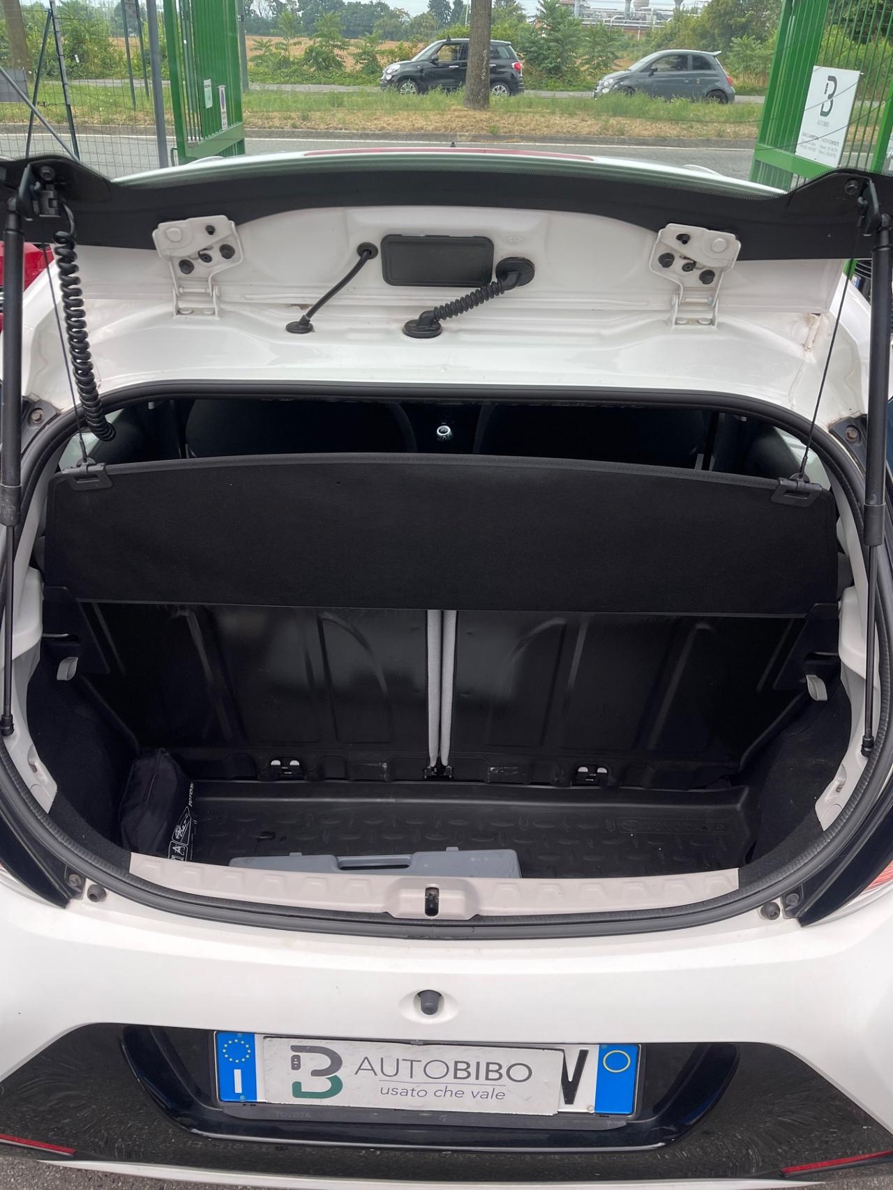 Toyota Aygo 1.0 VVT-i 69 CV 5 porte x-play
