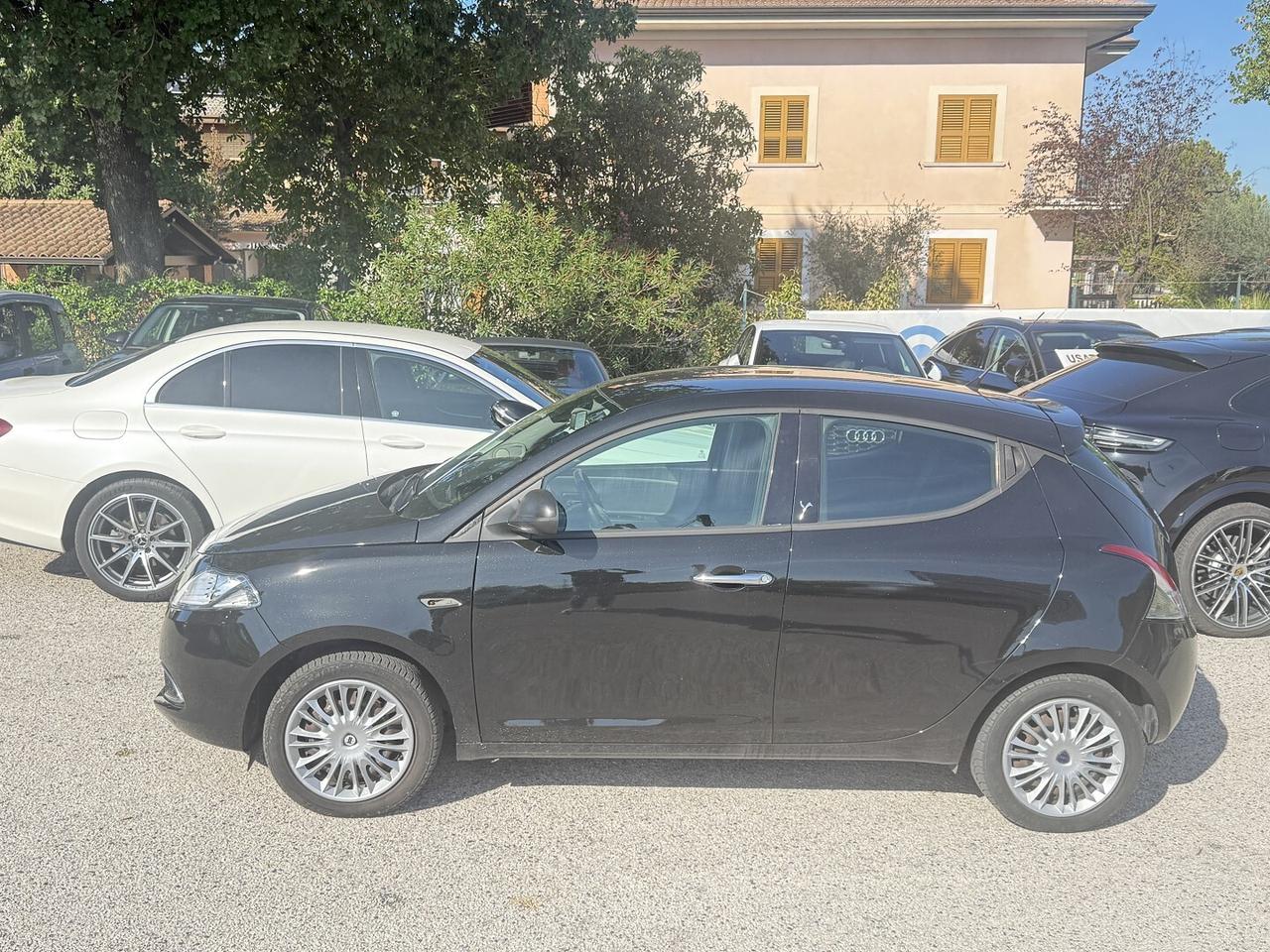 LANCIA YPSILON 1.2 BENZINA-GPL ADATTA NEOPATENTATI