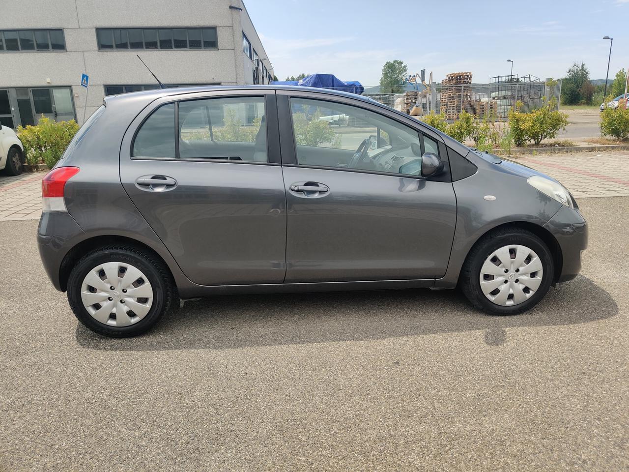 Toyota Yaris 1.3 5 porte Sol
