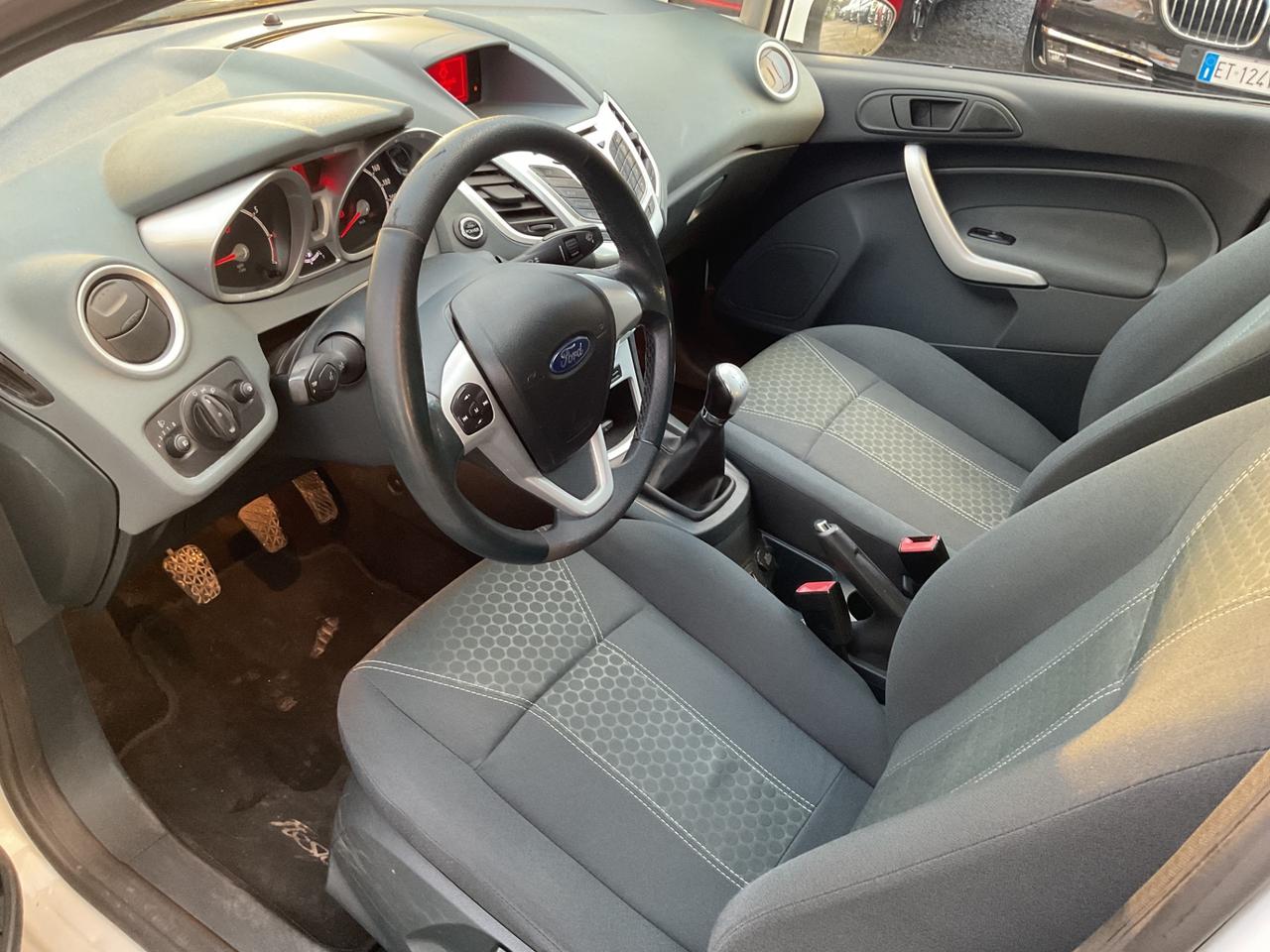 Ford Fiesta 1.2 82 CV 5 porte Titanium OK NEOPATENTATI