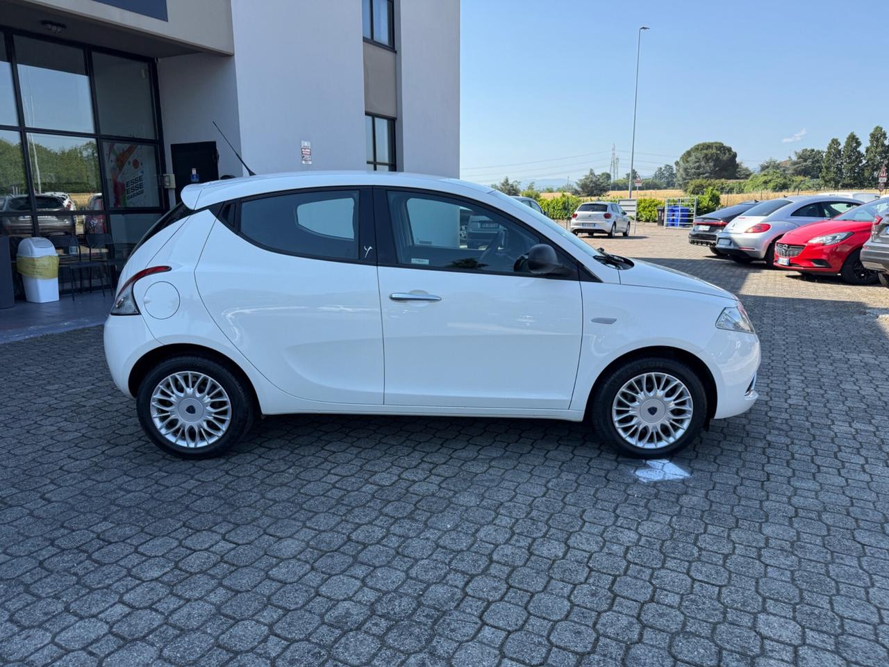 Lancia Ypsilon 1.2 69 CV 5 porte Platinum