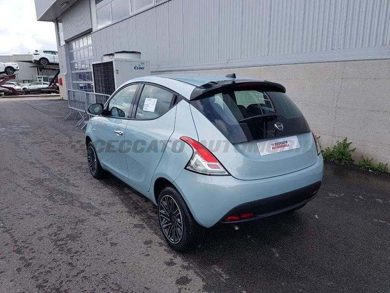 Lancia Ypsilon 1.0 firefly hybrid Oro s&s 70cv