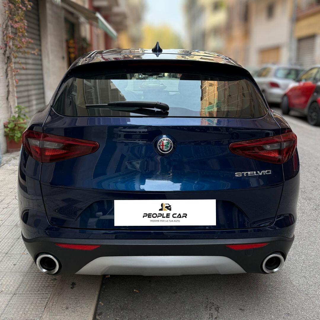 Alfa Romeo Stelvio 2.2 Turbodiesel 190 CV AT8 RWD Executive