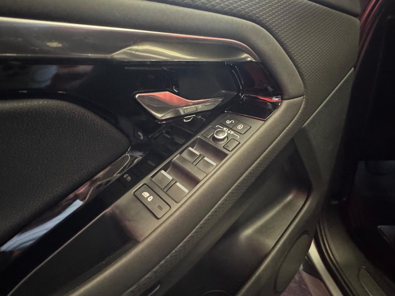 Land Rover Range Evoque 2.0D I4-L.Flw 150 CV R-Dynamic