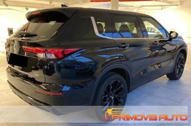 MITSUBISHI Outlander 2.5 2WD CVT Black Edition