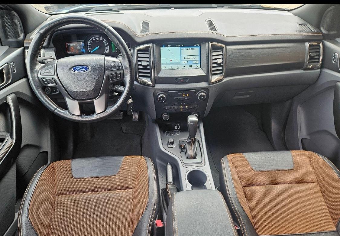 Ford Ranger 3.2 TDCi aut. DC Wildtrak 5 posti * Nero Met