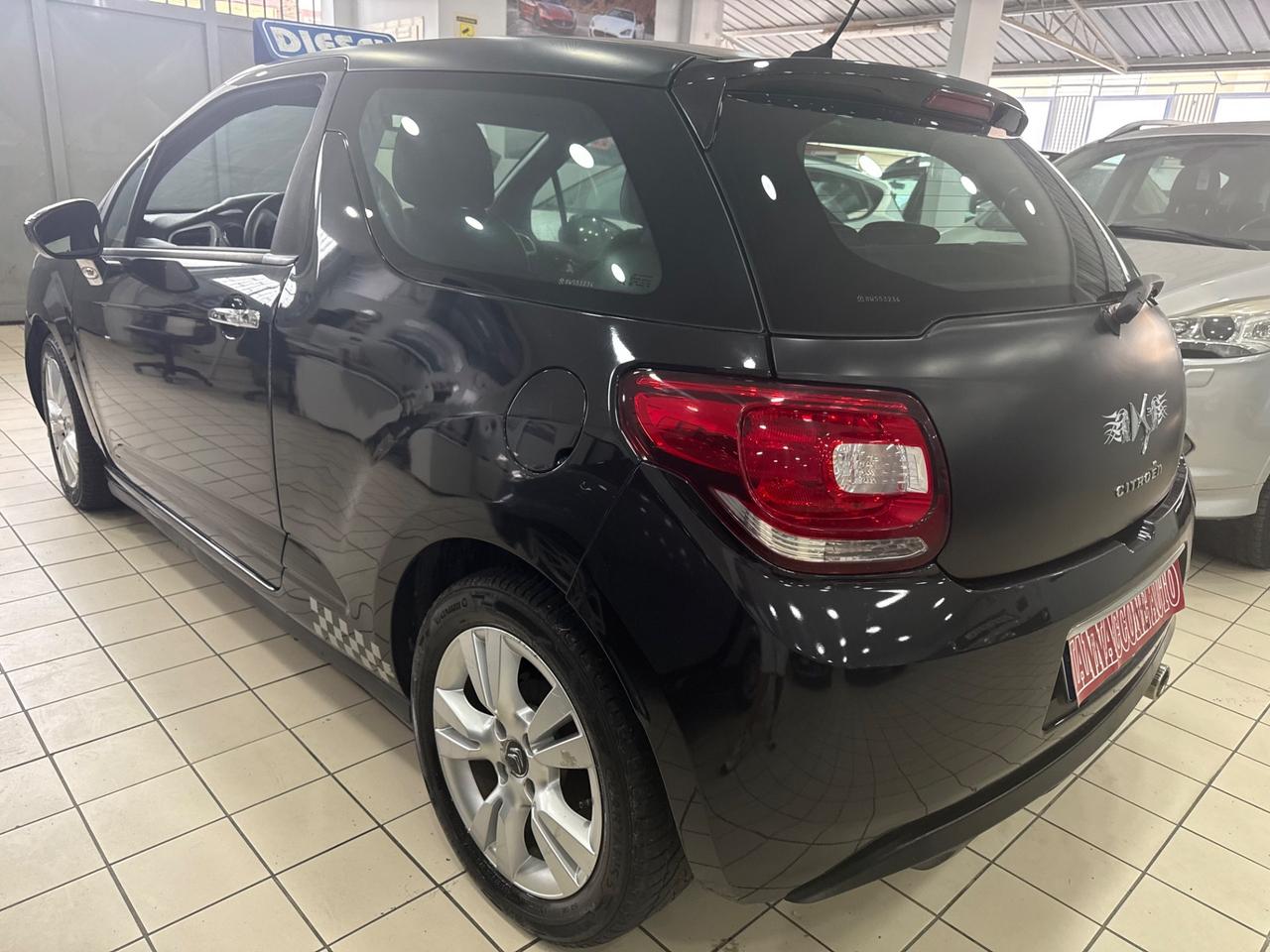 Ds3 1.4 hdi bicolore just black