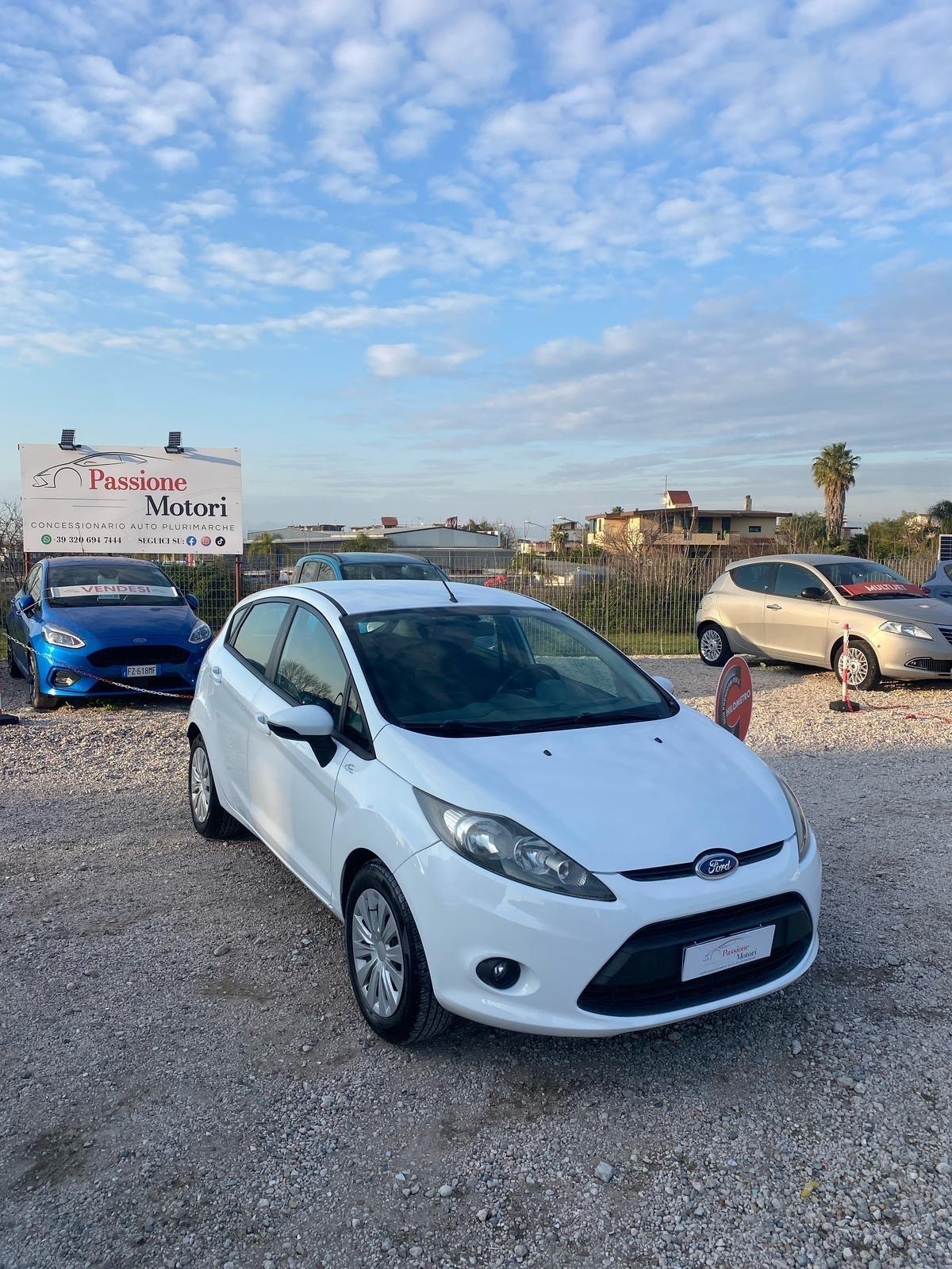 Ford Fiesta 1.4 5 porte Bz.- GPL Titanium