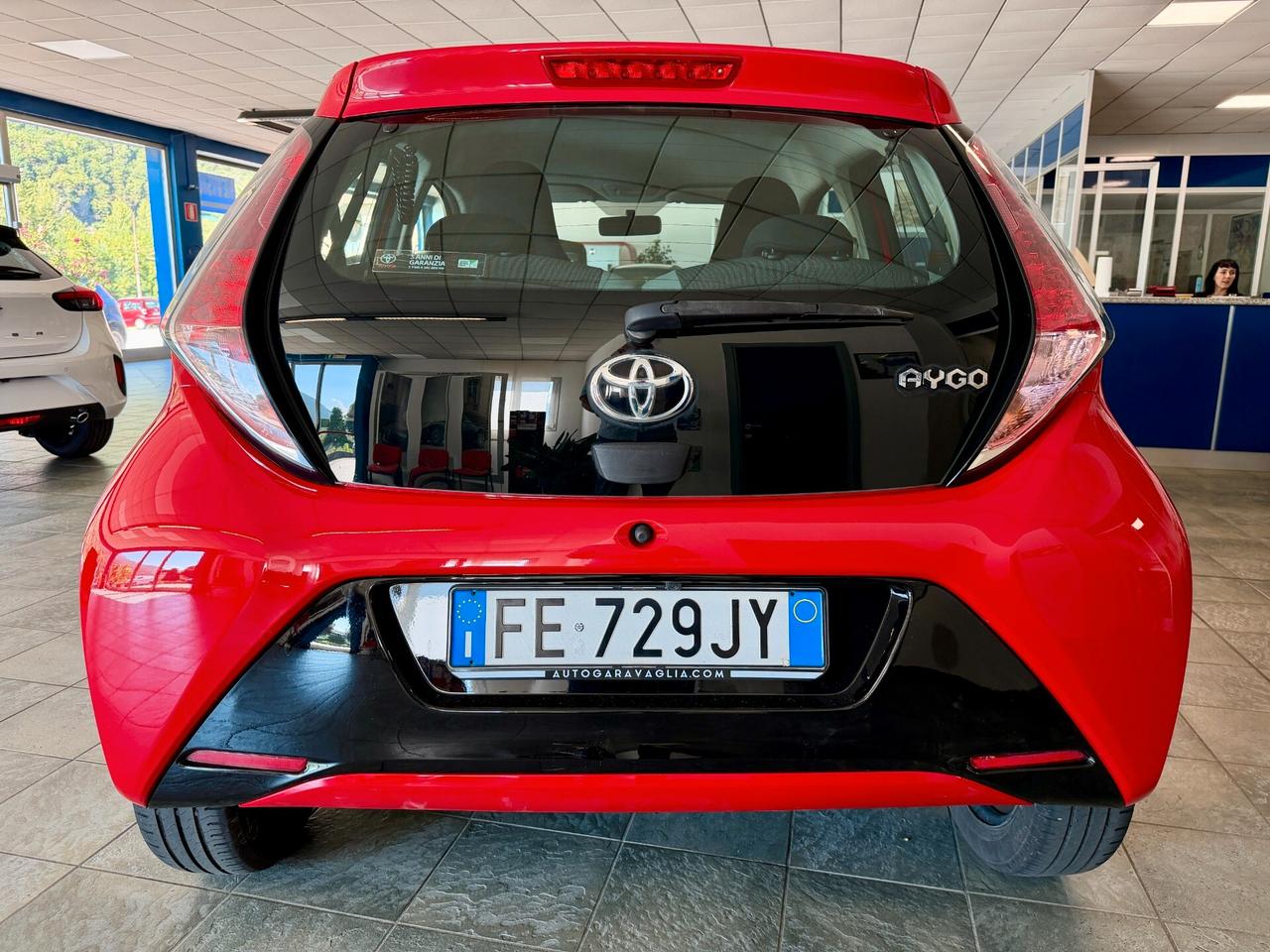 Toyota Aygo 1.0 VVT-i 69 CV 5 porte x-play