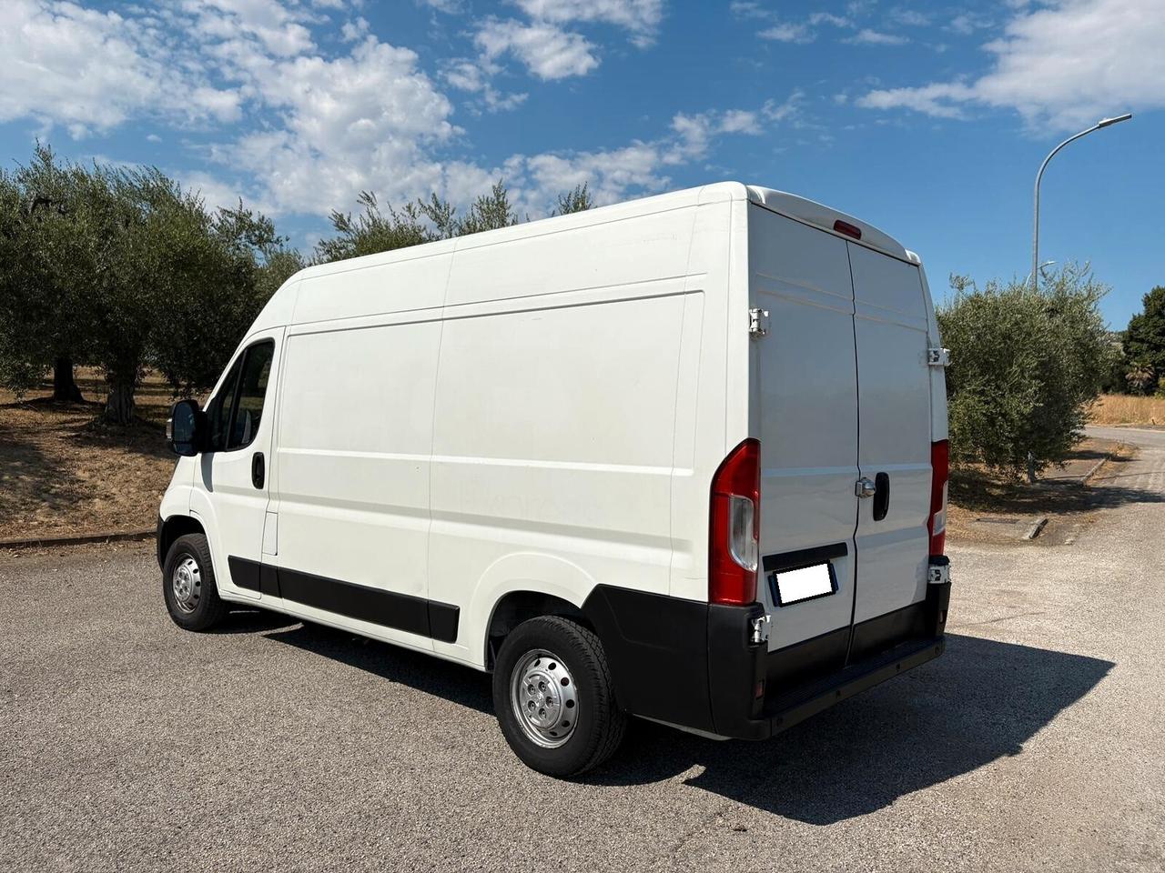 Peugeot Boxer 335 2.2BHDi 140 S&S PmTm E6D 10-2019