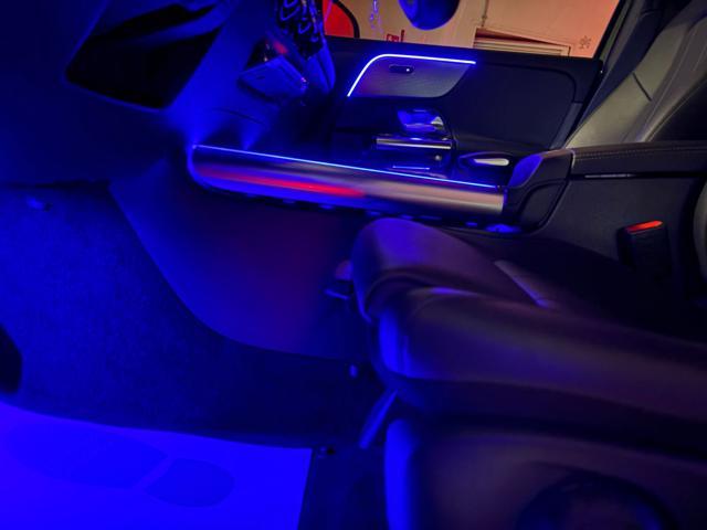 MERCEDES-BENZ GLA 200 d Automatic Sport Plus-LUCI AMBIENTE MULTICOLORE