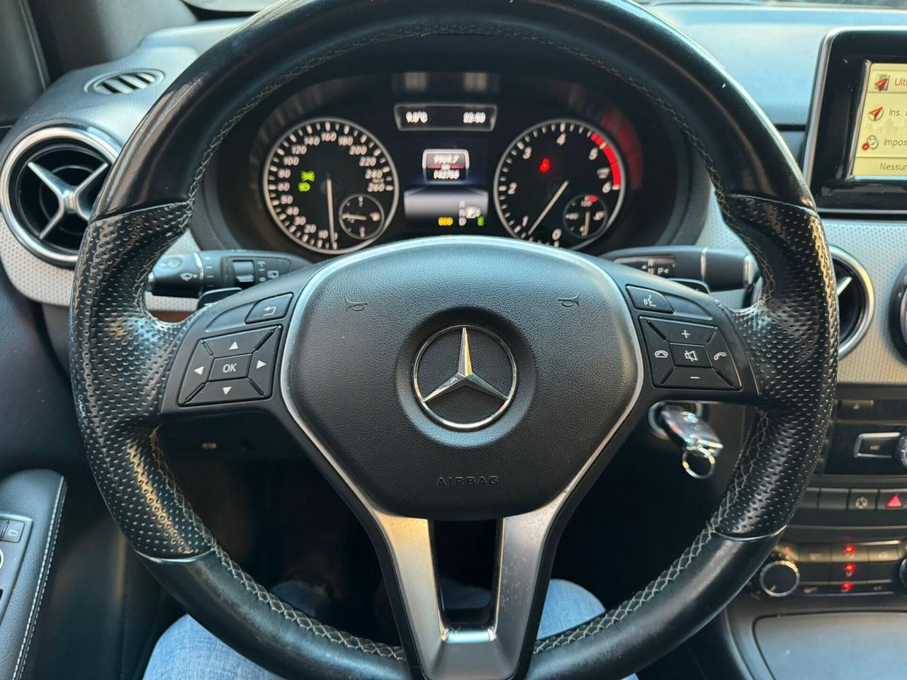 Mercedes-benz B 200 B 220 CDI Automatic Premium