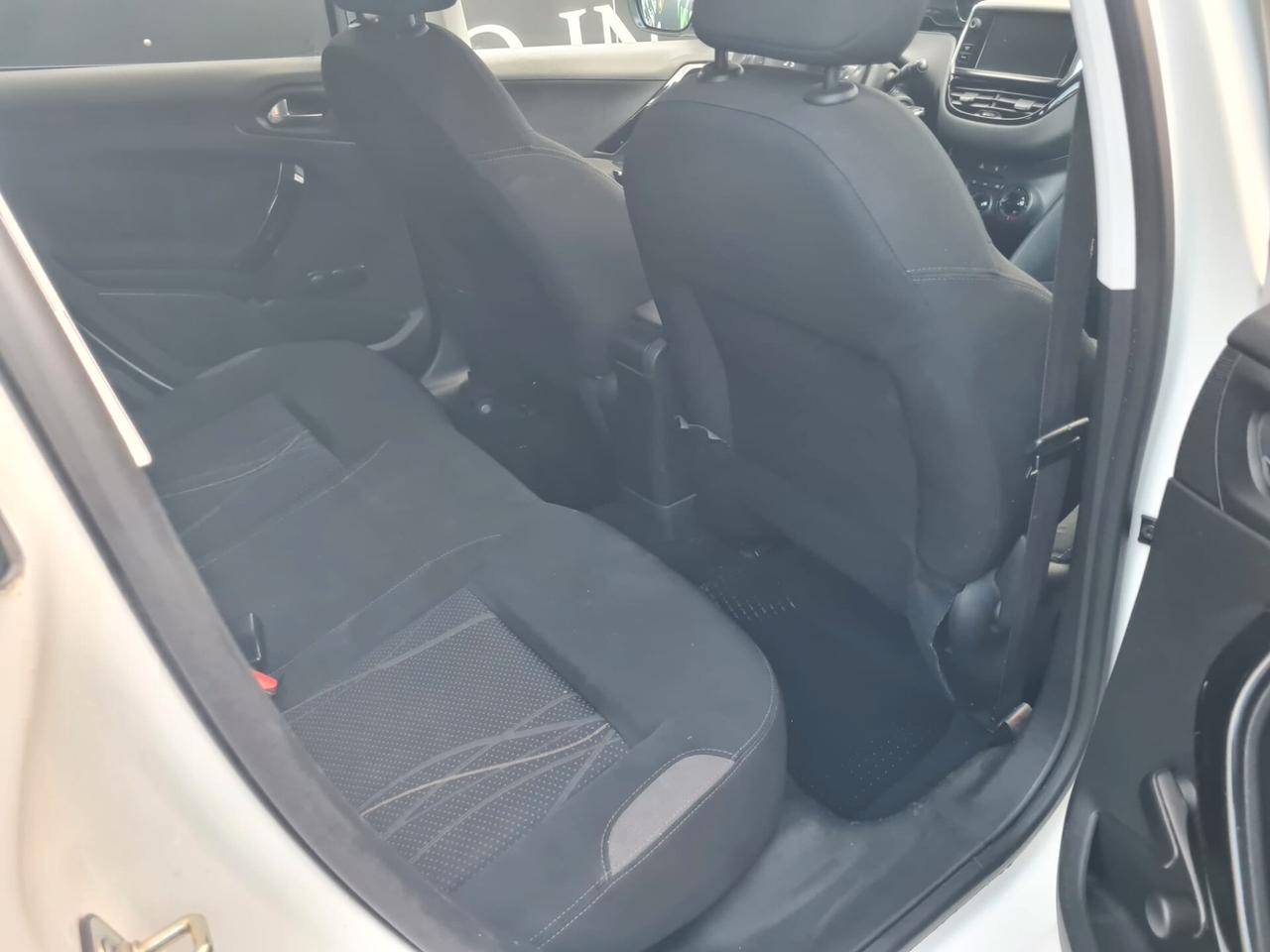 Peugeot 208 1.2 VTi 82 CV 5P Allure