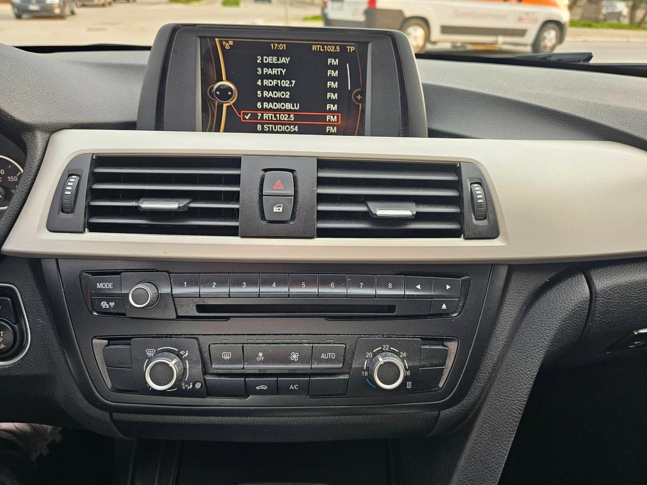 BMW 318 TOURING 2.0D 143CV BUSINESS AUTO FULL