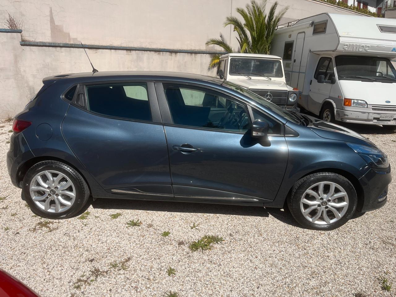 Renault Clio TCe 12V 90 CV GPL 5 porte Moschino Intens