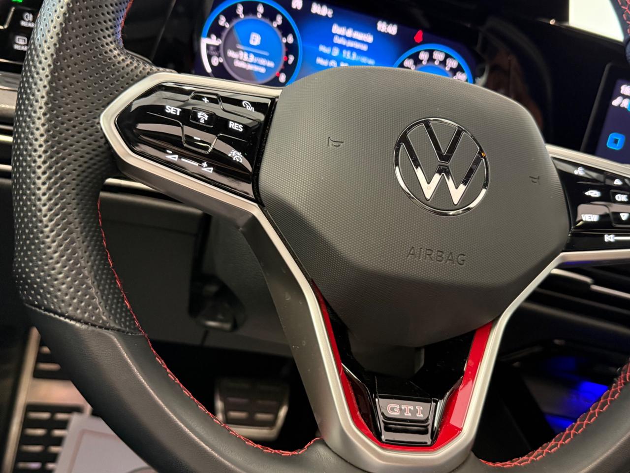 Volkswagen Golf GTI Golf 2.0 TSI GTI DSG PERFORMANCE