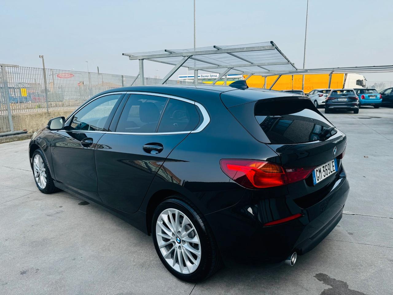 Bmw 116 116d 5p. SPORT