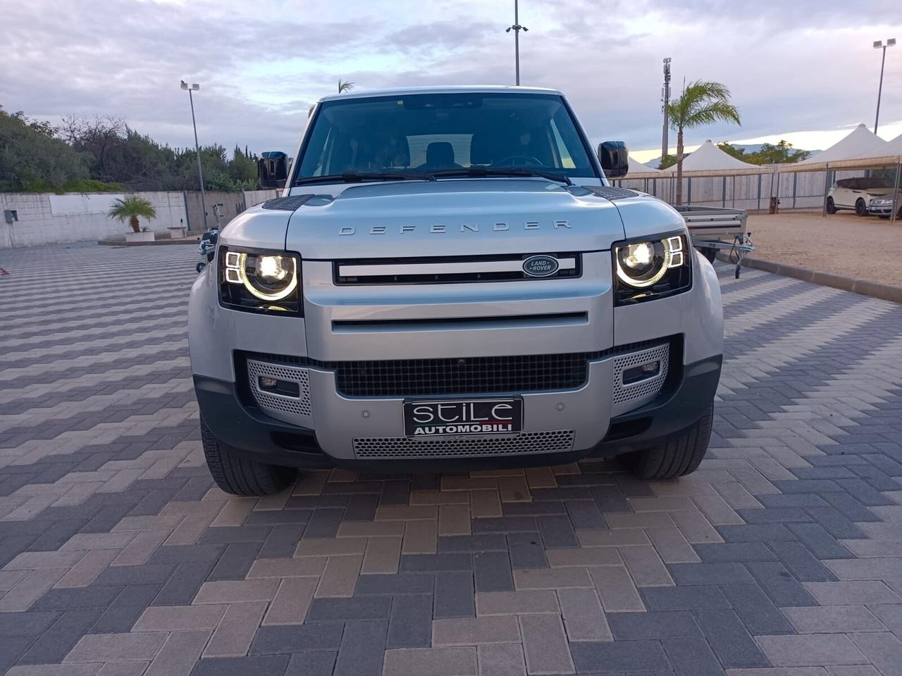 Land Rover Defender 90 3.0D I6 200 CV AWD Auto SE