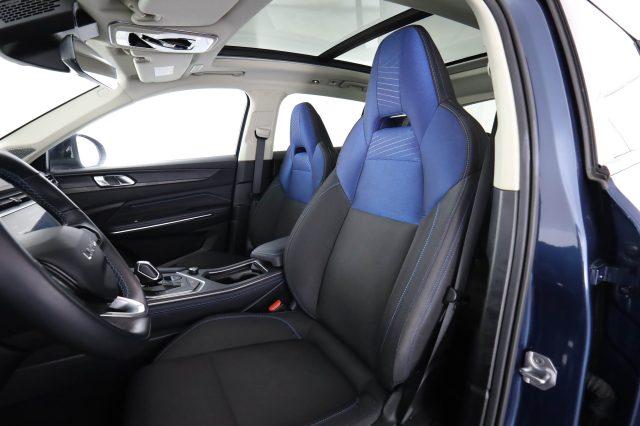LYNK & CO 01 01 PHEV