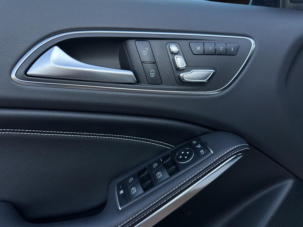 Mercedes-benz A 200 d Automatic Sport NEXT - NIGHT PACK FULL OPTIONAL