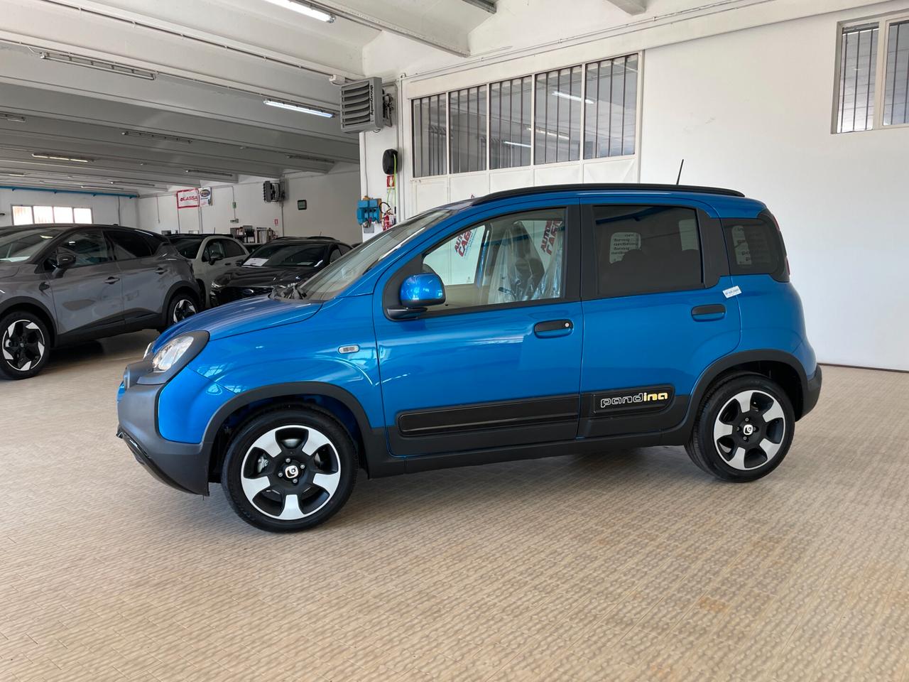 Fiat Panda 1.0 FireFly Hybrid Pandina CROSS Km0