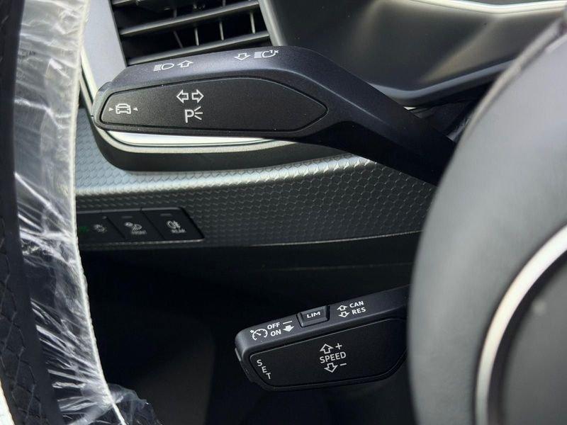 Audi A1 A1 Sportback 30 116cv s-tronic SLINE led multicolor Bianco bicolore