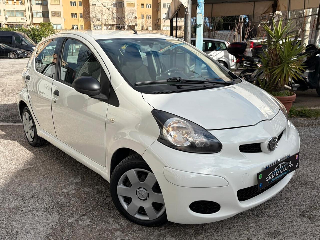 Toyota Aygo 1.0 Now Connect 12 MESI DI GARANZIA