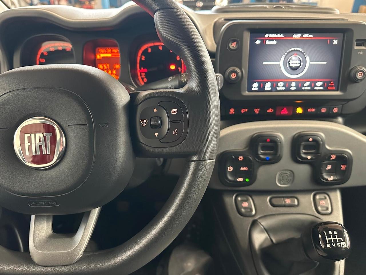 Fiat Panda 1.0 FireFly S&S Hybrid Garmin