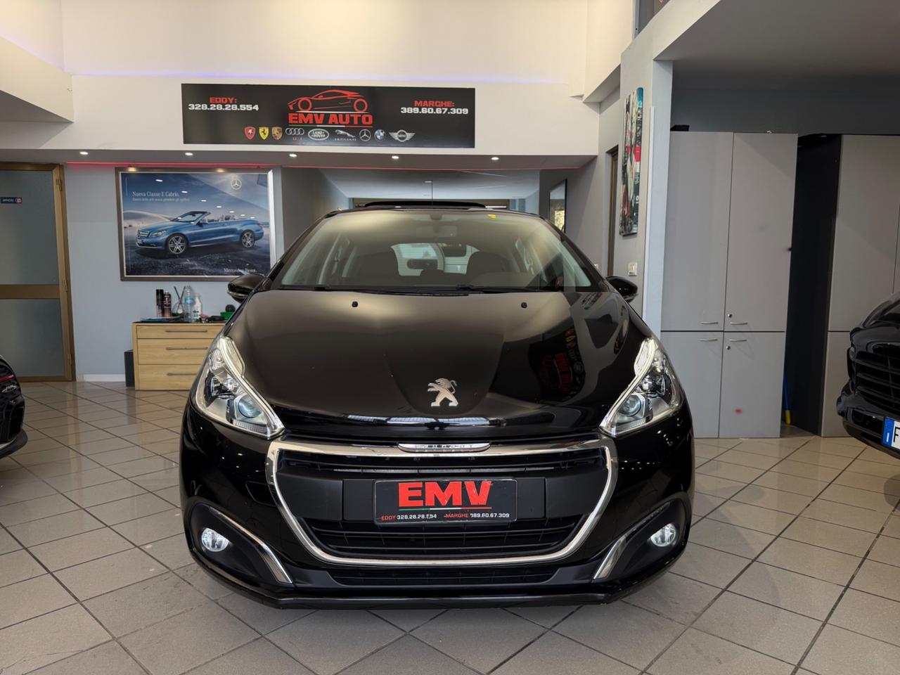 Peugeot 208 PureTech 82 5 porte Allure