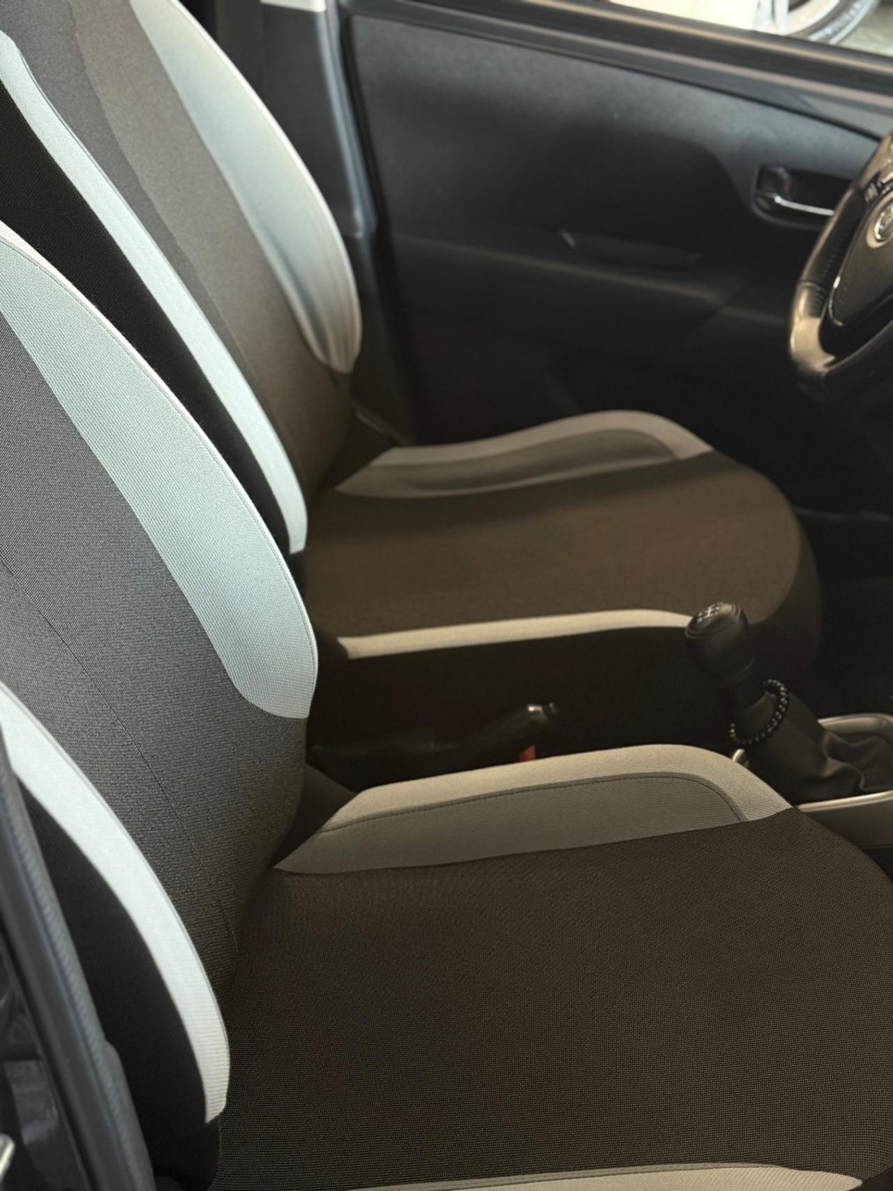 Toyota Aygo 1.0 VVT-i 69 CV 5 porte x-cool