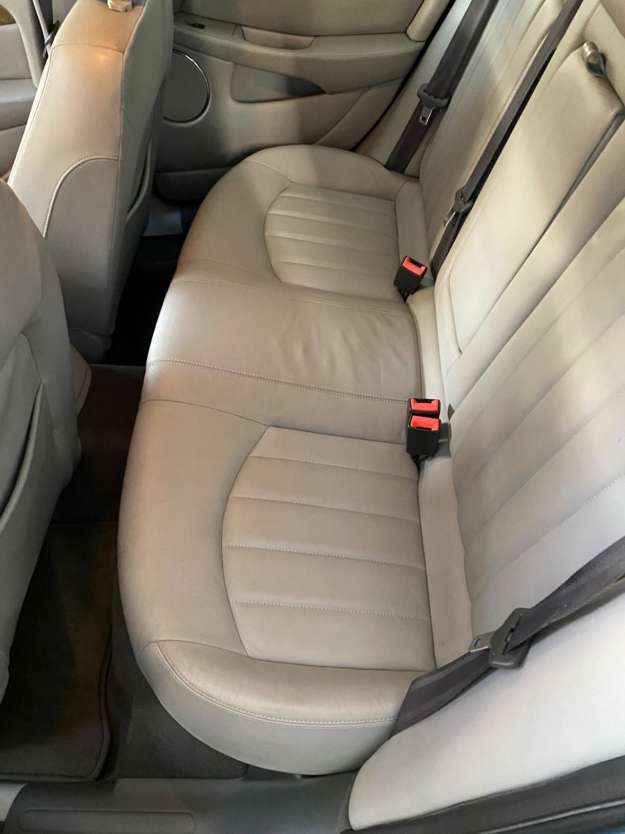 Jaguar X-Type 2.5 V6 24V cat Executive