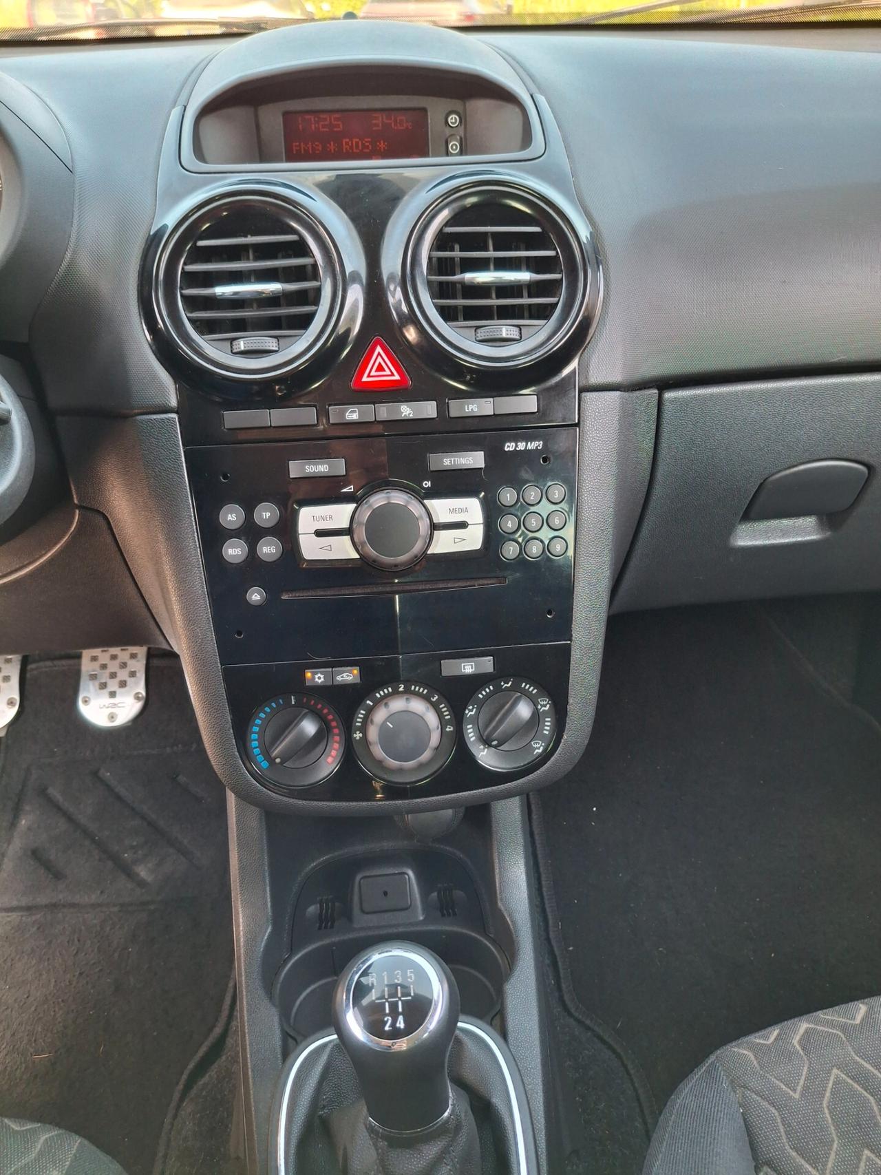 Opel Corsa 1.2-85CV. 5 Porte Benzina/GPL-TECH Edition