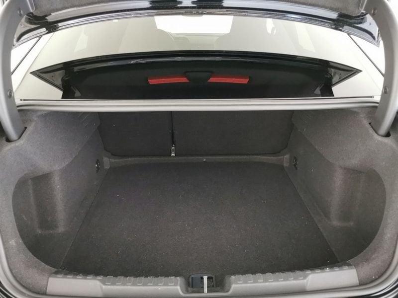 Audi A3 Sedan 35 2.0 tdi S line edition s-tronic