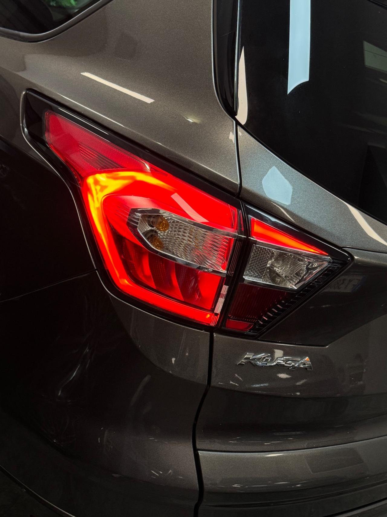 Ford Kuga 1.5 TDCI 120 CV ST-Line Finanziabile