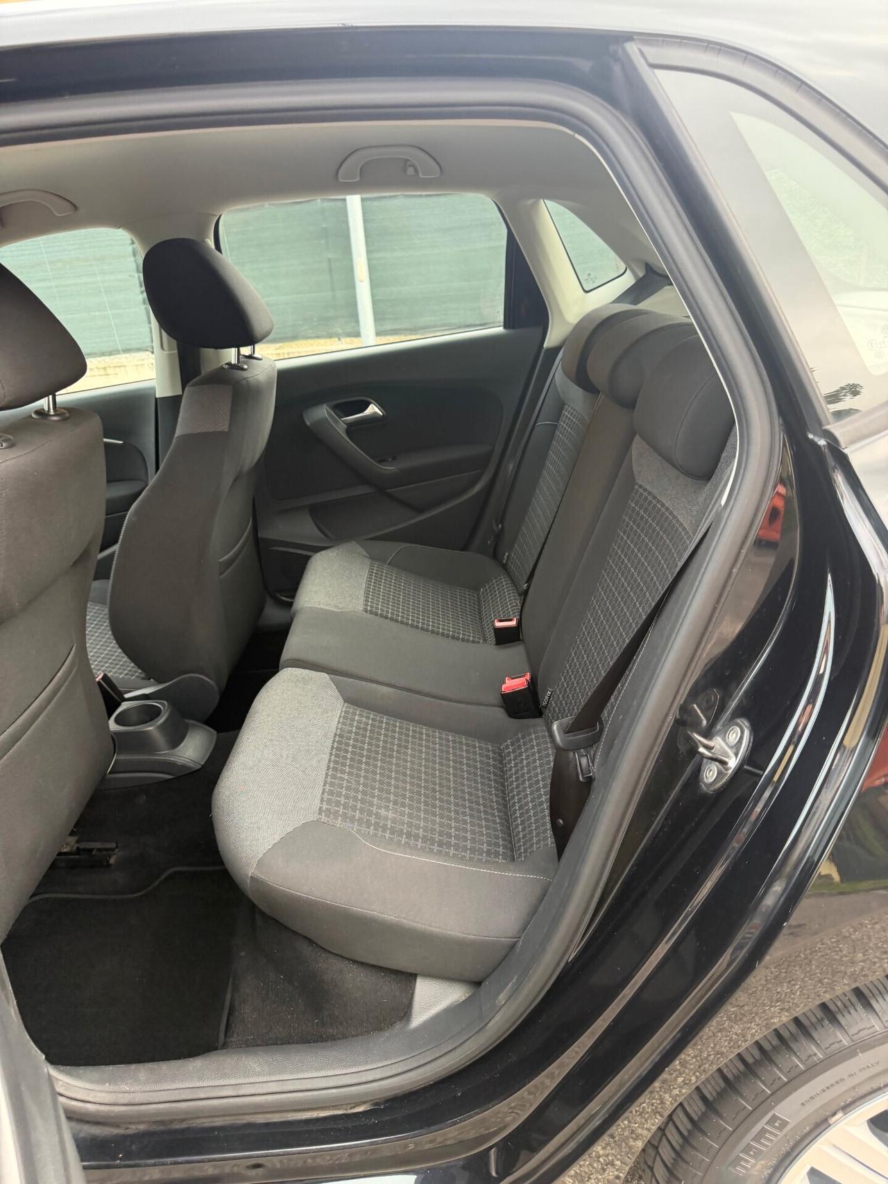 Volkswagen Polo 1.4 tdi - NEOPATENTATI - 12 MESI DI GARANZIA -