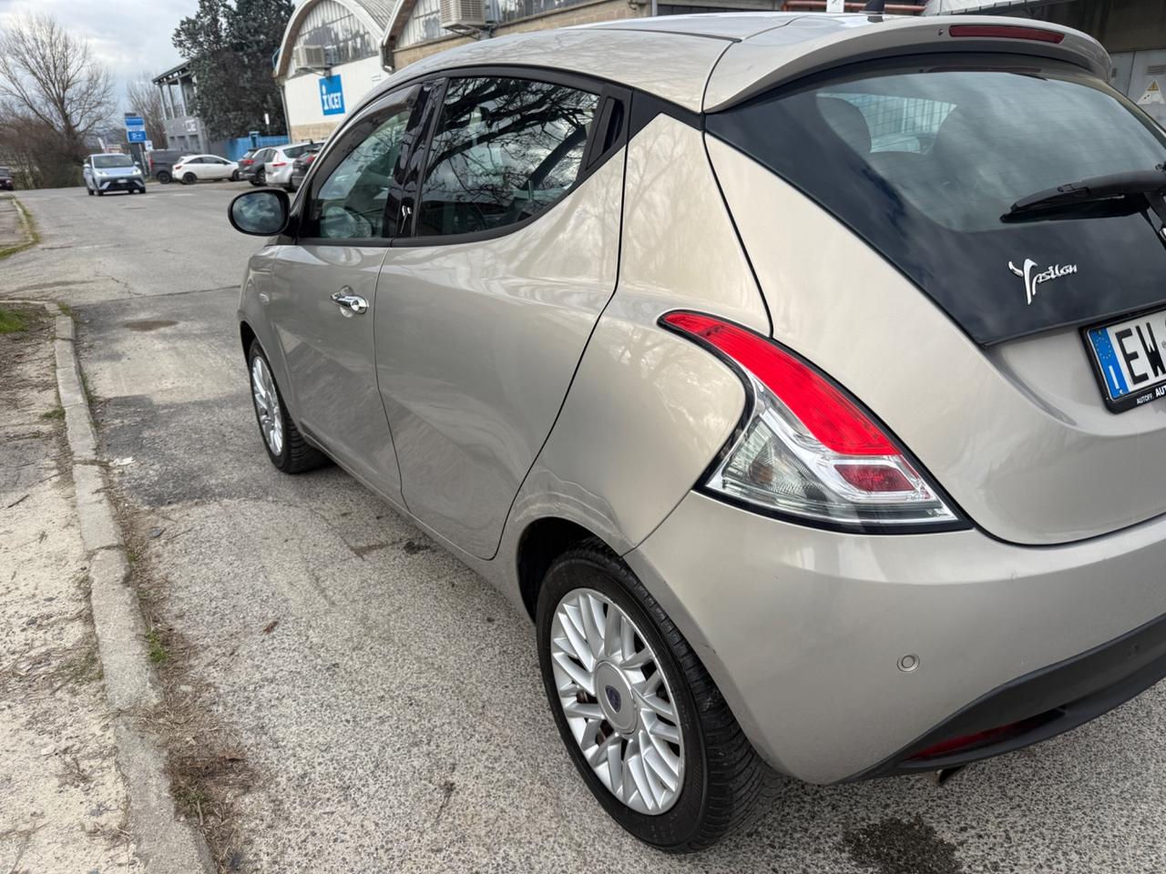 Lancia Ypsilon 1.3 MJT 16V 95 CV 5 porte S&S Platinum