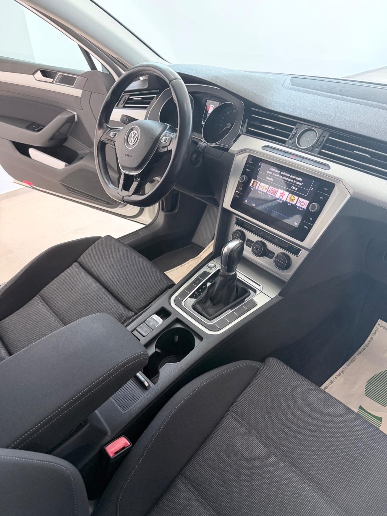Volkswagen Passat Variant 1.6 TDI SCR DSG Business BMT