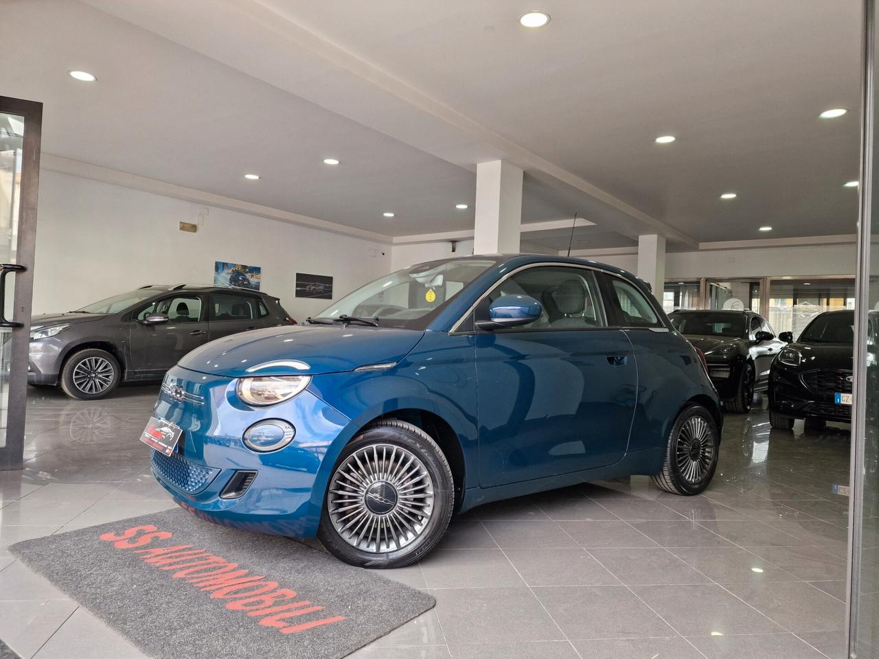 Fiat 500e Berlina 42 kWh Icon
