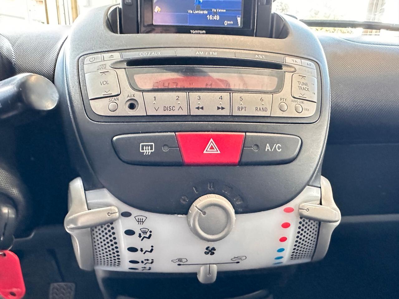 Toyota Aygo 1.0 12V VVT-i 5 porte Lounge Connect