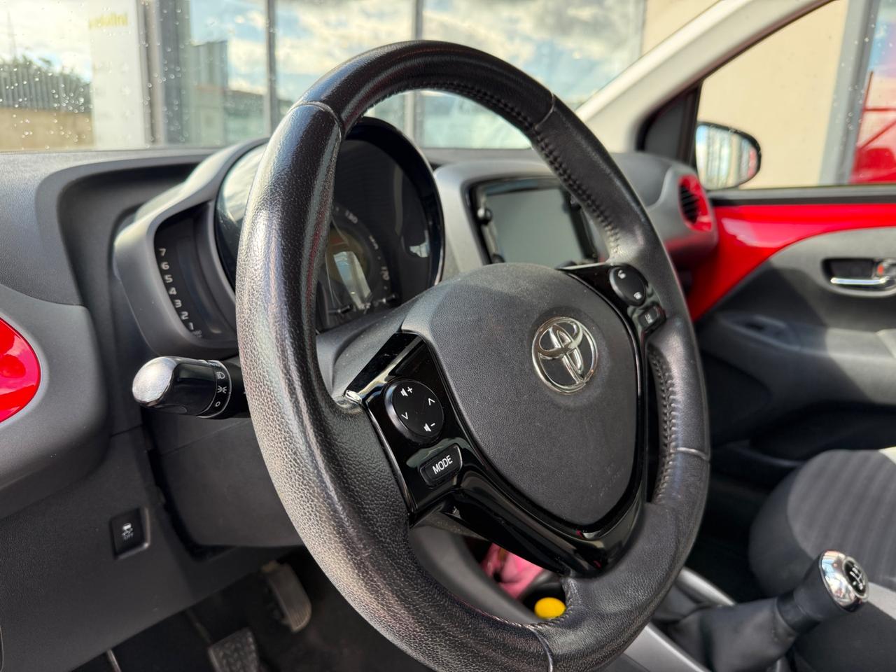 Toyota Aygo 1.0 VVT-i CONNET 23000KM my19"