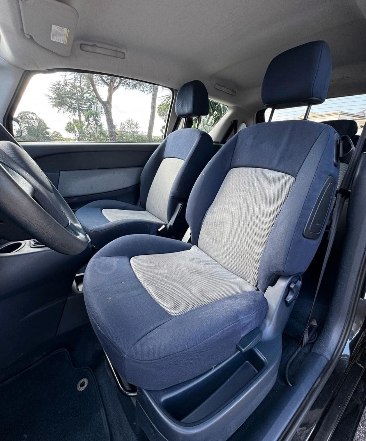Peugeot 1007 1.4 HDi Trendy